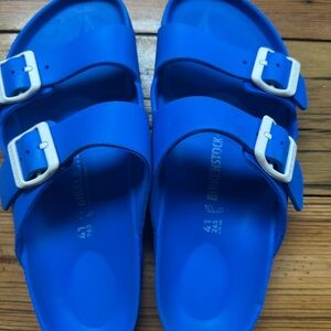 Birkenstock Women’s Size 10 Men’s size 8 Bright Blue Sandals